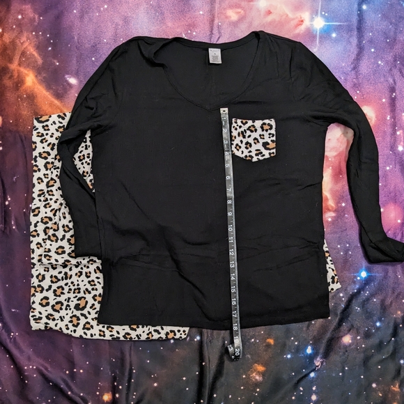 🐆 Liz Claiborne Cheetah Leopard Pajama Set Size Small - Picture 5 of 10